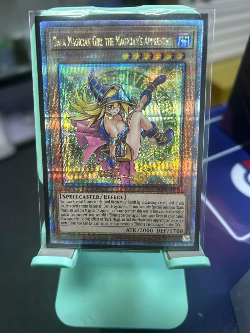 ALIN-AE004(QCSER) Dark Magician Girl the Magician's Apprentice(魔術師的徒弟-黑魔女)